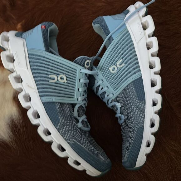 On Running On Cloudswift Snickers Casual in Sky/ Azul Size 7.5 - Picture 5 of 8